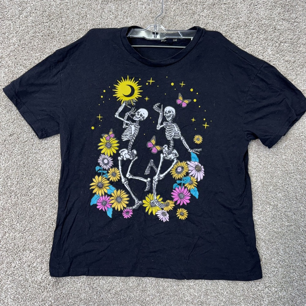 Social Scene T-Shirt Womens Small Skeleton Sunflowers Black Graphic Tee EUC